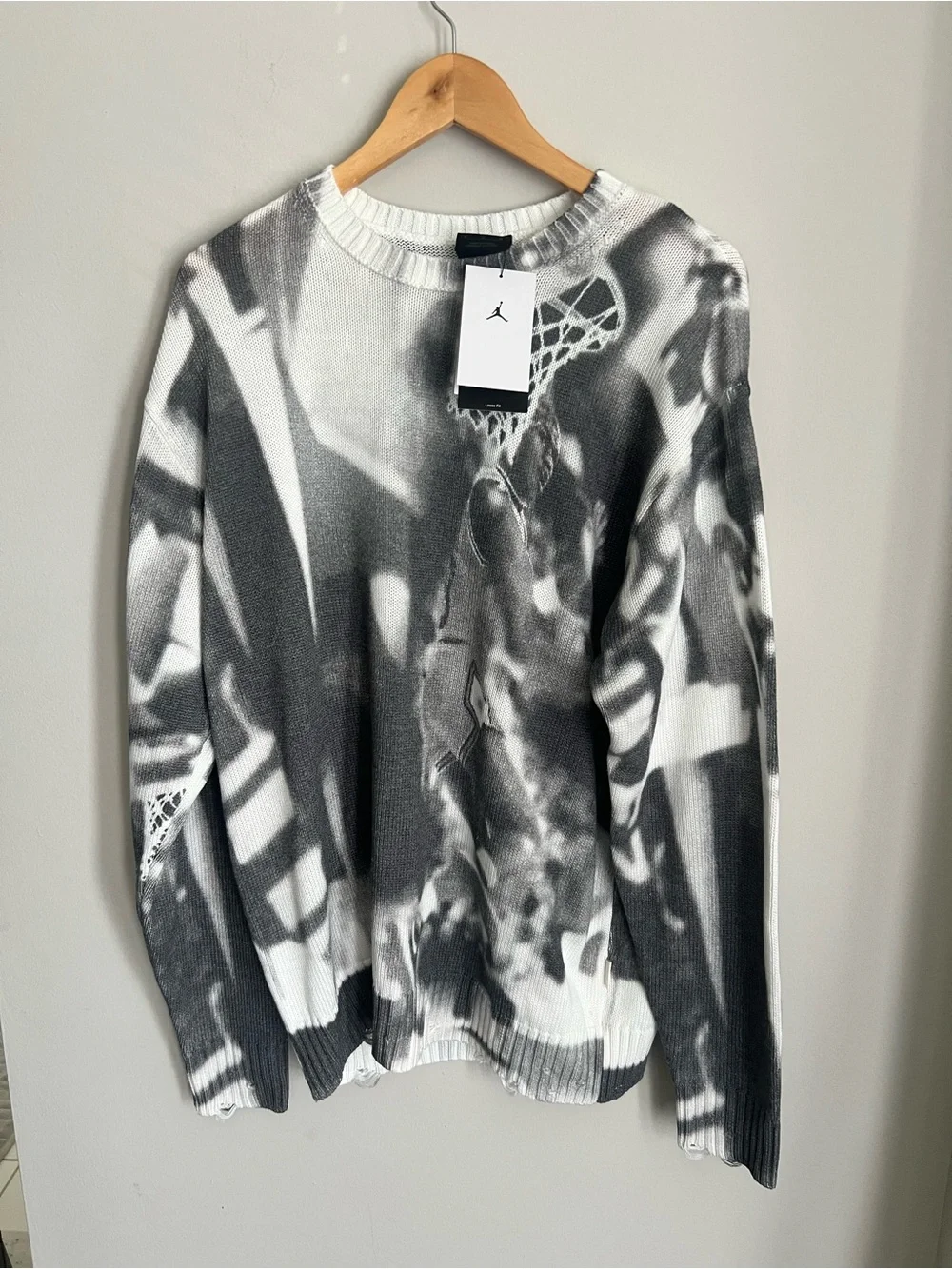 AIR JORDAN Men’s Knit Crew Sweater Oversized Heavyweight Size M